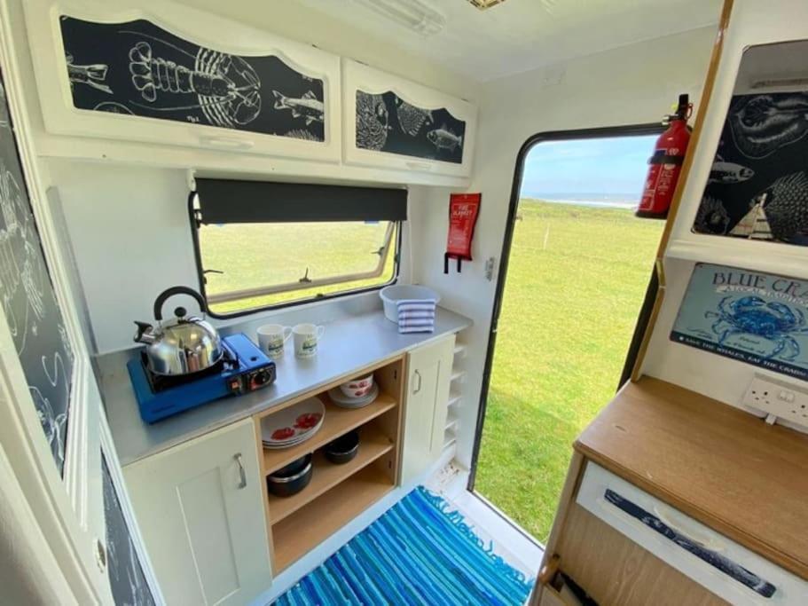 Lily Cosy Campervan With Sea Views & Amazing Sunrises St Ives Kültér fotó