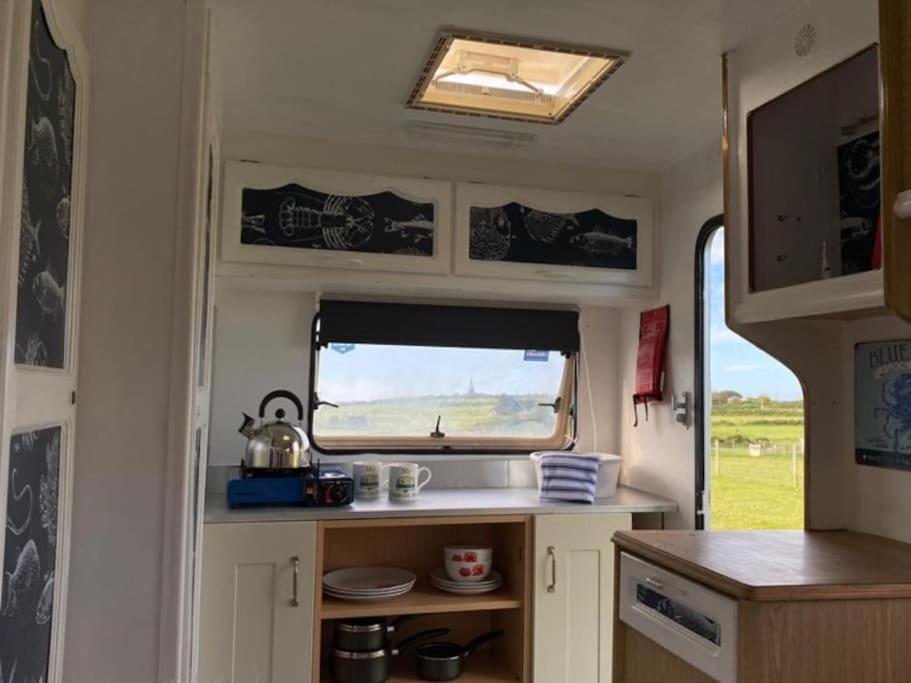 Lily Cosy Campervan With Sea Views & Amazing Sunrises St Ives Kültér fotó